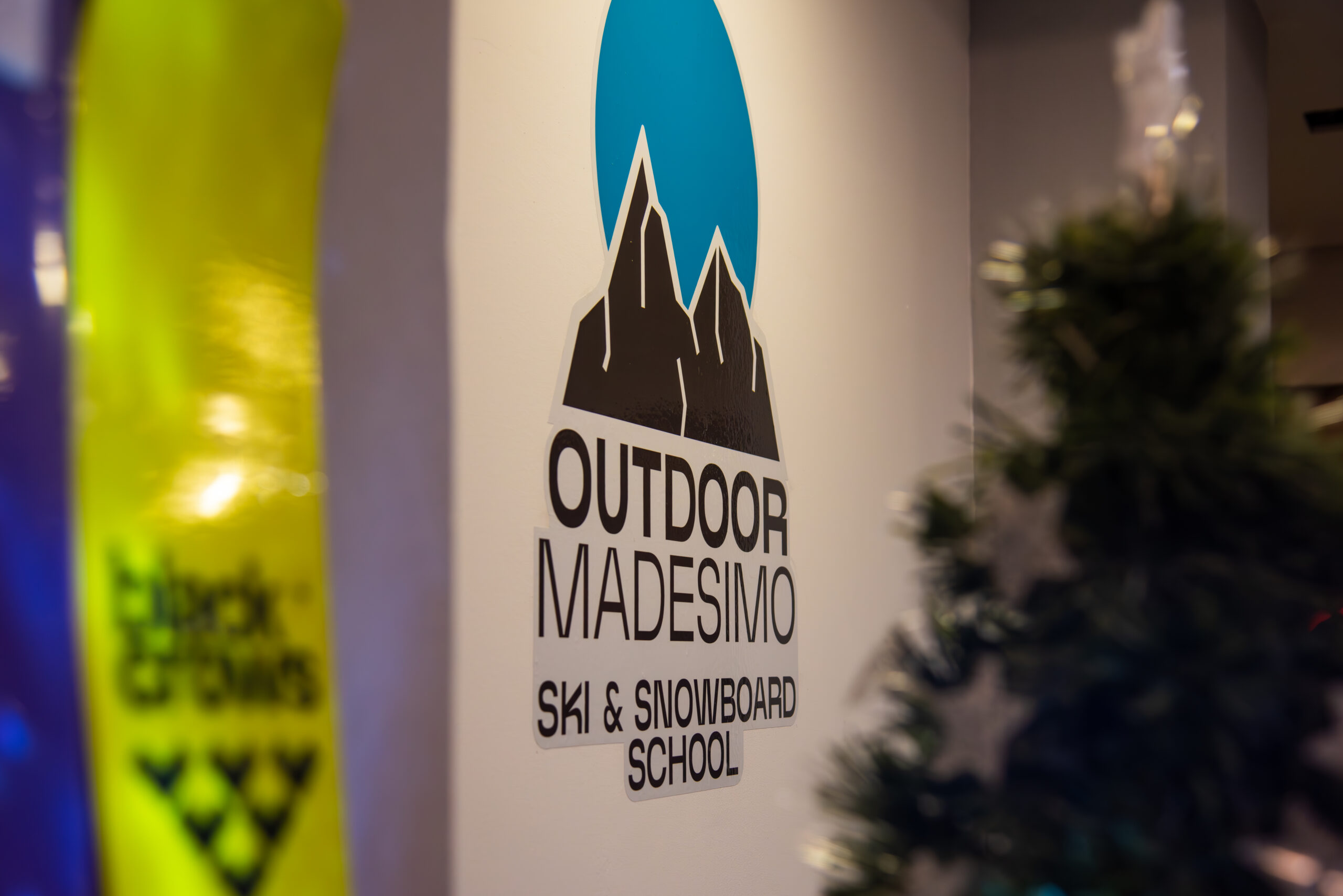 Logo Outdoor Madesimo in sede